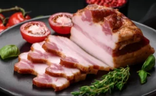 🥓 ソーセージやベーコンなど「赤身の加工肉」が認知症リスクを高める可能性