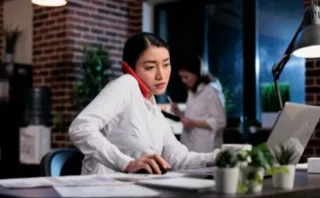 💼 長時間労働が出生率回復の足かせに？