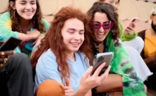 📱子どもはSNSも検索も使えない？「Sage Mobile」がイギリスで登場、月額99ポンドの“安全なiPhone”とは