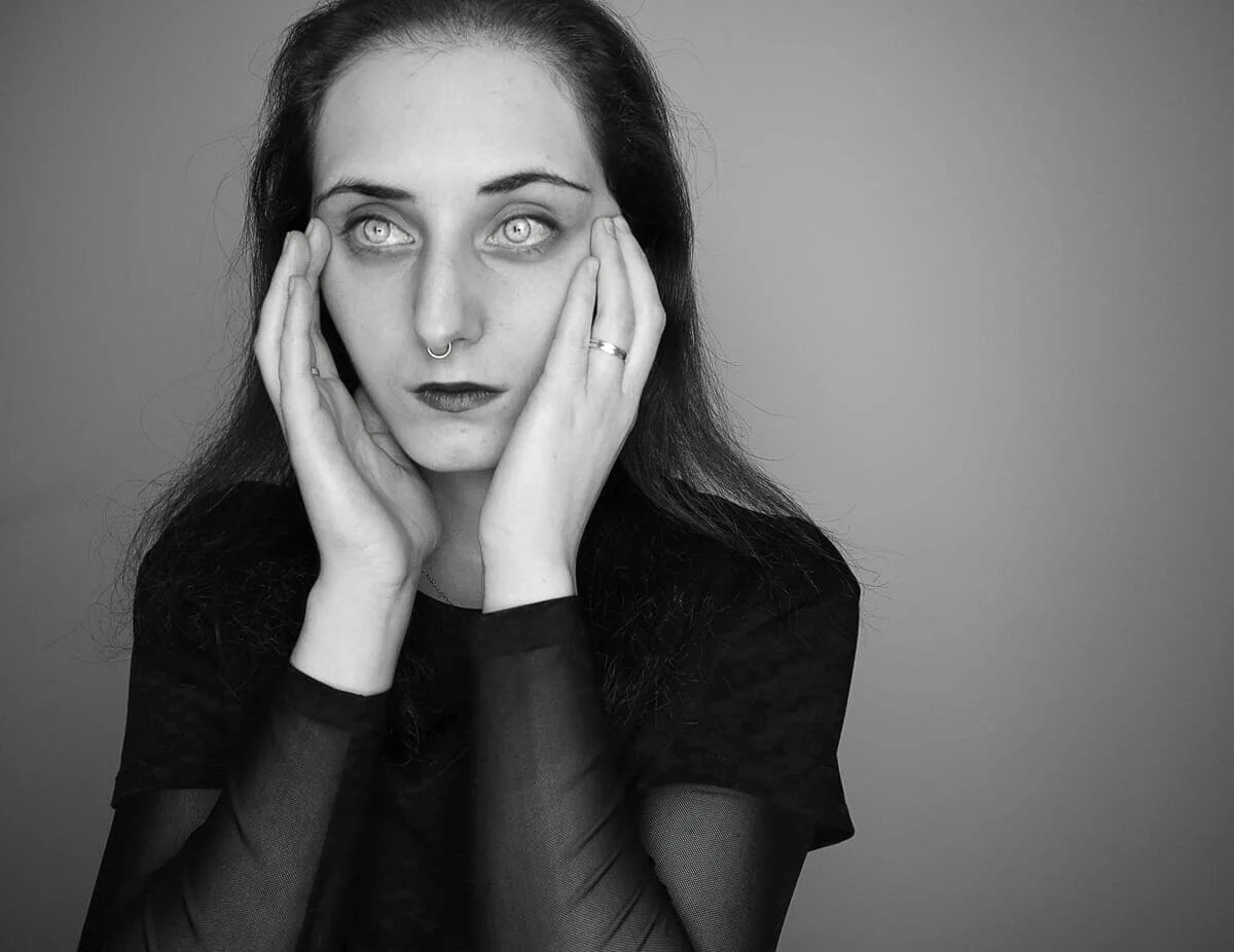 20代で「統合失調症」と診断された女性...「自分は精神病」だと気づいた「驚きのきっかけ」とは？