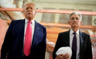 FRBパウエル議長、ジャクソンホール会議で利下げの可能性示唆 「雇用への下振れリスク」を警告