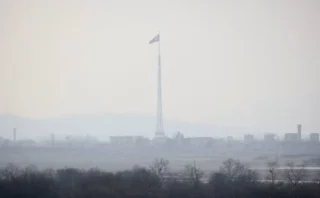 北朝鮮、韓国軍の警告射撃を「挑発行為」と非難　軍事境界線での緊張高まる