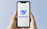 中国政府の介入で遅延？DeepSeek「R2モデル」開発とHuaweiチップ問題の舞台裏