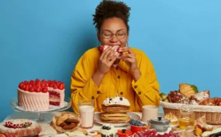 🧠 たった1回の高脂肪食で脳の血流が低下?脳卒中や認知症リスクにも影響か 🧠 たった1回の高脂肪食で脳の血流が低下?脳卒中や認知症リスクにも影響か