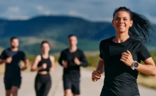 🏃‍♂️ いつものジョギングに「短距離走」を加えるだけで健康効果が劇的アップ！その理由とは？