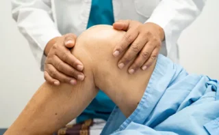 🚶‍♂️歩き方を少し変えるだけで膝関節炎の痛みを軽減できる可能性