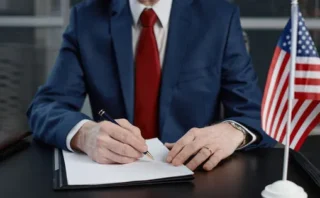 🇺🇸 トランプ大統領がTikTok米国事業の移譲契約に署名へ　ByteDanceの持分は20％未満に