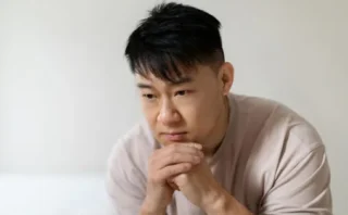 😊 日本など東アジア諸国の幸福度が低い原因とは？──研究が示す「5つの文化的傾向」