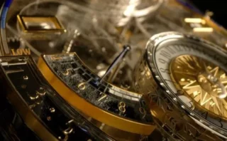 ⏰ ヴァシュロン・コンスタンタンが7年かけて完成させた超精密機械式時計「ラ・ケットゥ・デュ・タン」、ルーヴル美術館で展示へ