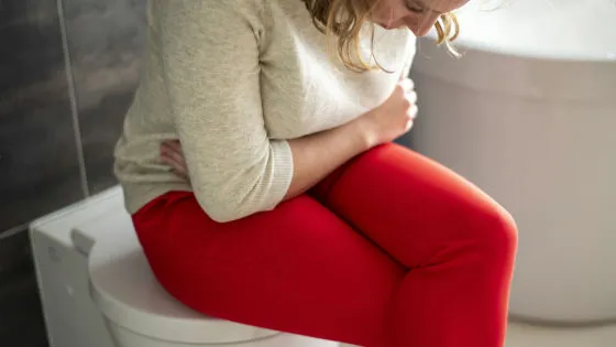 🥝イギリス栄養士協会が発表「慢性便秘の人向けガイドライン」：キウイフルーツ・ミネラルウォーター・ライ麦パンが鍵に！