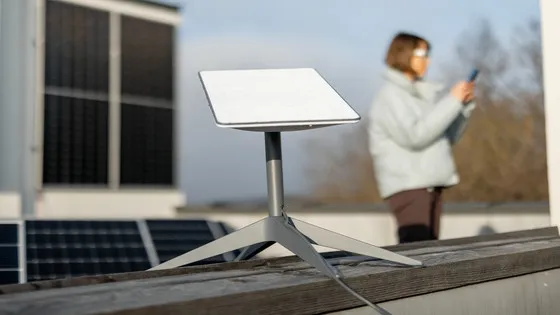 ☄️Starlinkの人工衛星が毎日1～2基ずつ地球に落下中、寿命を迎えた衛星の処分が加速