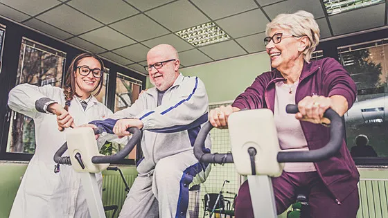 パーキンソン病の運動機能改善に「フィットネスバイク」が役立つ可能性🚴‍♂️🧠