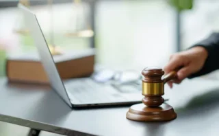 DisneyやNetflixがインドで勝ち取った海賊版規制命令