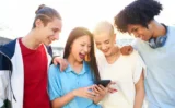 イギリスが「16歳未満SNS禁止法」を検討へ📱 学校でのスマホ禁止と子どものオンライン安全対策が本格化