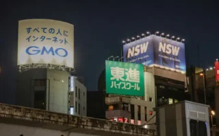 すでに有名な企業はなぜ広告を出し続けるのか？「競合を追い出す」マーケティングの残酷な真実