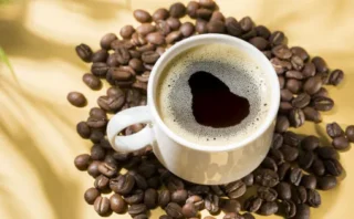 ☕ コーヒーはメンタルに効く？1日2～3杯が“ちょうどいい”可能性