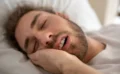 💤 睡眠時無呼吸症候群に「飲み薬」の光。既存の抗てんかん薬で症状が最大50%改善