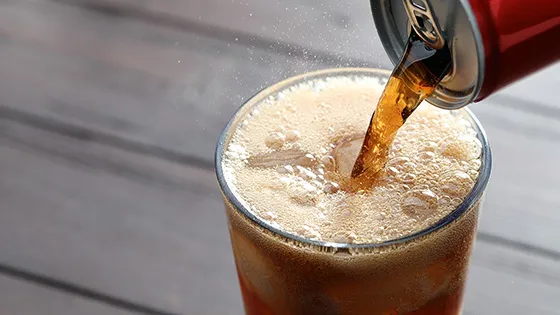 🥤 10代の不安障害リスクが34%増？「砂糖入り飲料」とメンタルヘルスを繋ぐ衝撃の研究結果