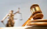 ⚖️ AIで弁護士不要の時代は来るのか？生成AIによる「本人訴訟」の急増で裁判所が悲鳴