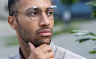 🧠 知能が高い人ほど「古いやり方」を捨てられる？ 新しい研究が示した“柔軟な思考”の重要性